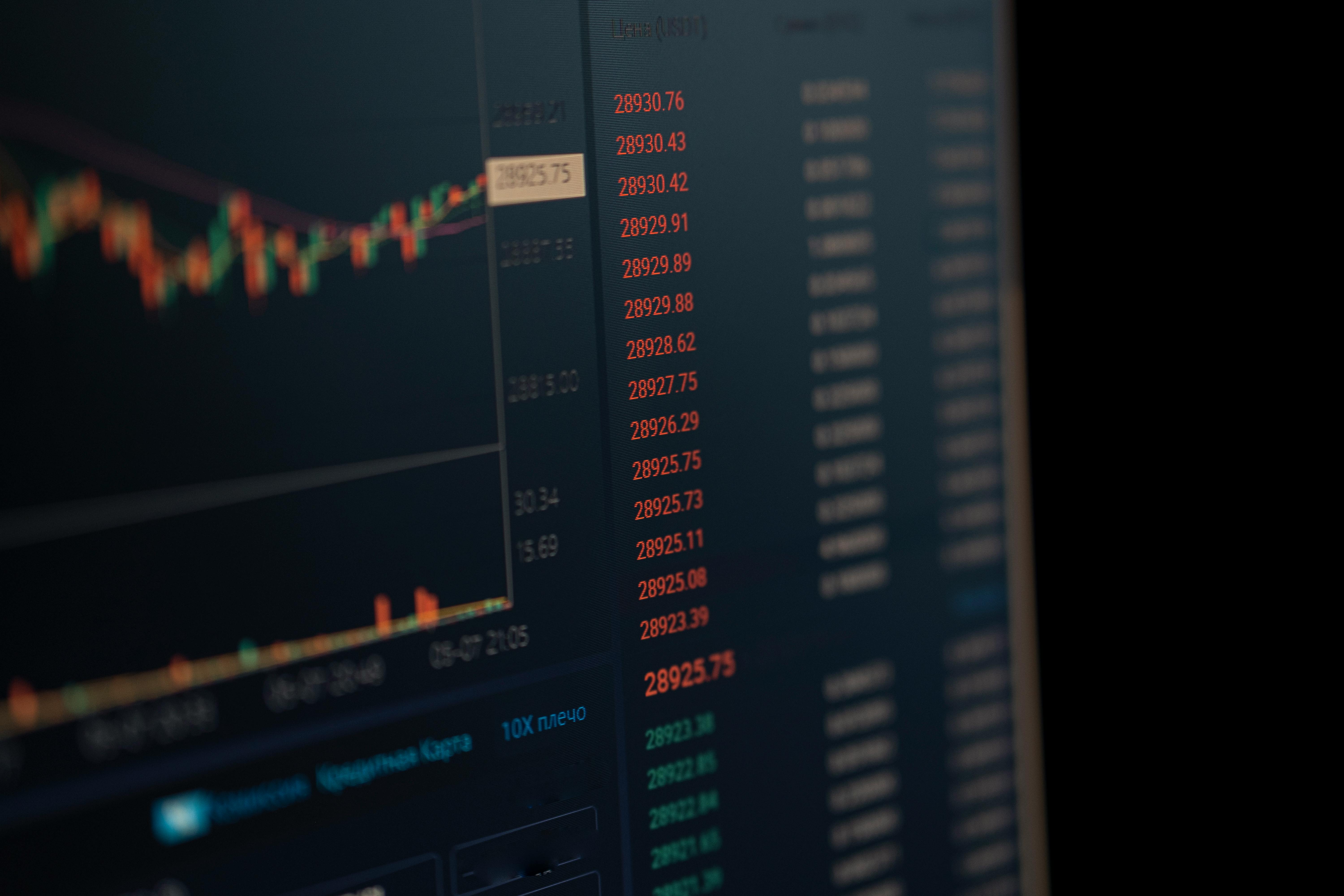 Pipeline NLP e normalizzazione tassonomica per arricchimento catalogo prodotti e-commerce